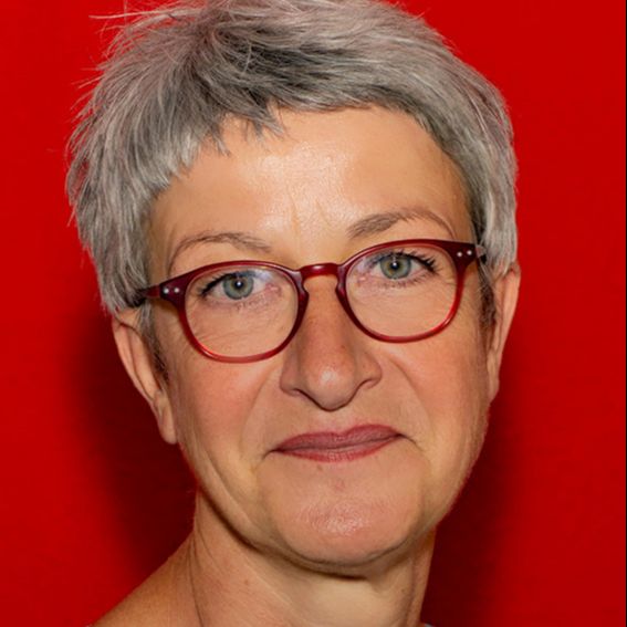 Dipl.-Stom. Andrea Stiede