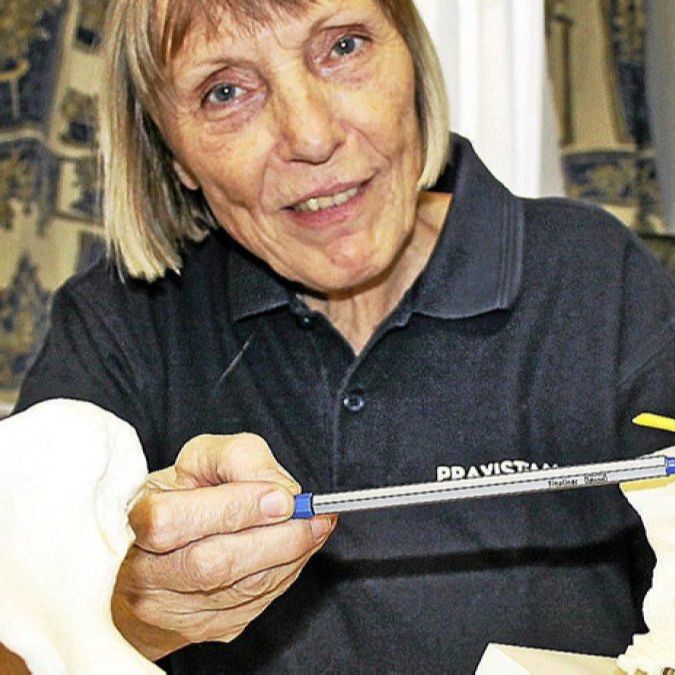 Dr. med. Kirsten Leube